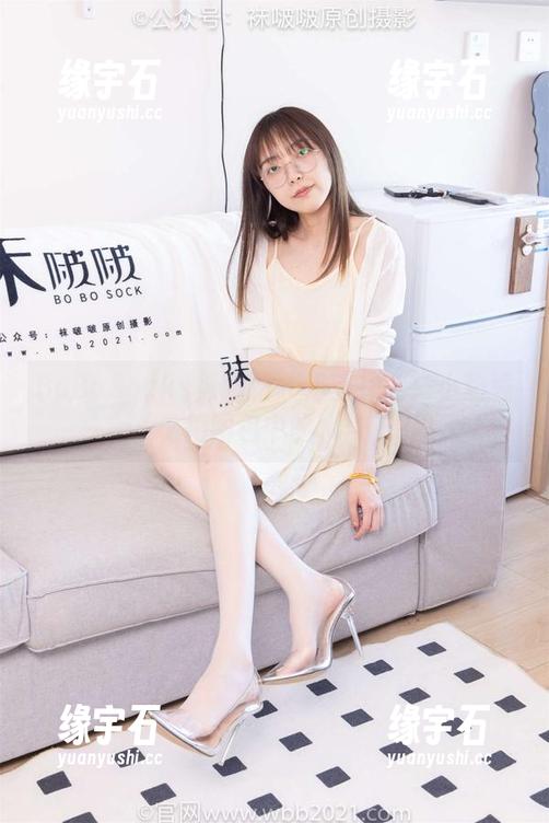 BoBoSocks袜啵啵 - 浴室探险：小甜豆私拍图包中的水与热-缘宇石