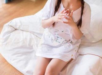 GIRLT果团网 - 春天来了，Miss琪的牛仔裤免费原图，来换换新风格吧