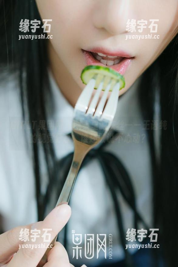 GIRLT果团网 - 图集里的灰丝——王语纯的视觉分享，谁还敢说不心动？-缘宇石