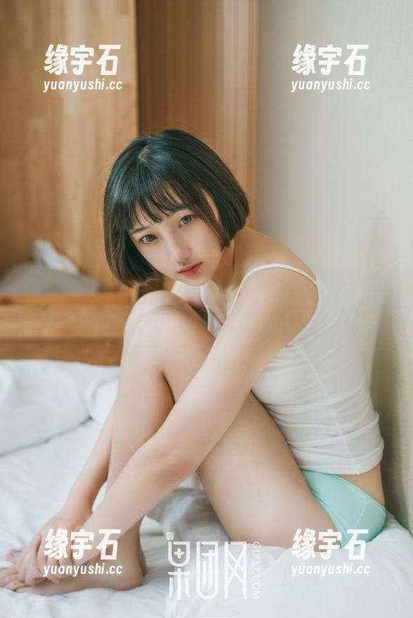 GIRLT果团网 - 一边看莫雅淇的海边套图，一边想，海鸥要是会说话就好了-缘宇石