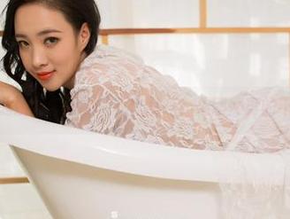 你见过如此娇艳红唇的写真作品吗？果团网真的不一般啊！