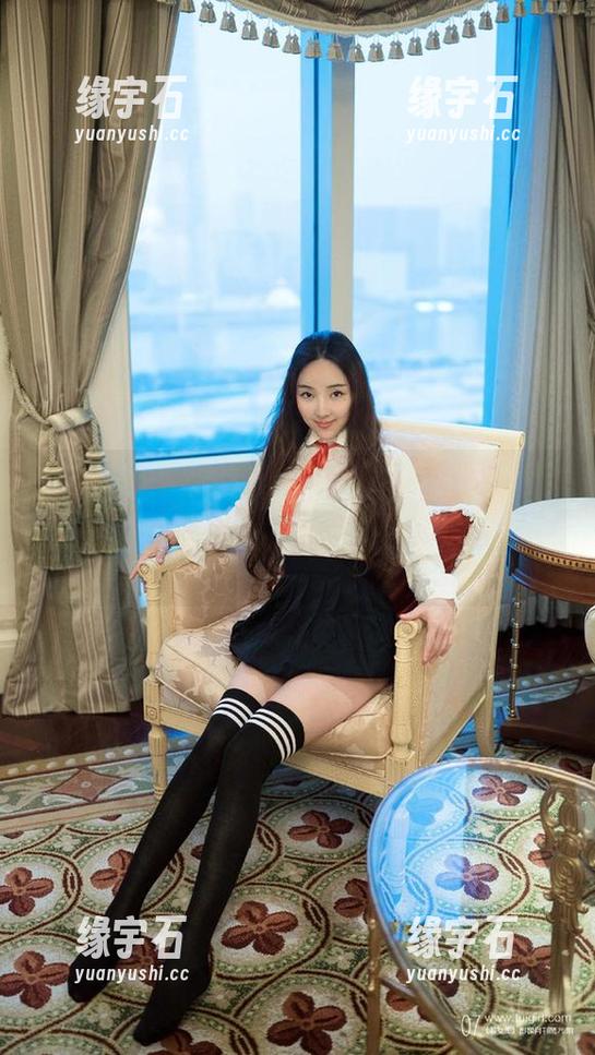 TuiGirl推女郎 - 哇塞！最新图包！松果儿的长腿跟我的梦想一样长，但她的比我有用多了哈哈。-缘宇石