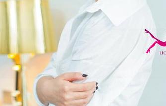 UGirls尤果网 - 艾小青的浴缸幸福时光，壁纸背后藏着什么？