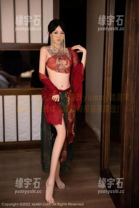 Xiuren秀人网 - 小蛮妖yummy的居家秘籍：在线作品教你如何在家搞怪！-缘宇石