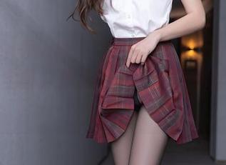 Xiuren秀人网 - 深入杨晨晨Yome的吊裙丝袜全集，作品中的每个细节都值得再三品味