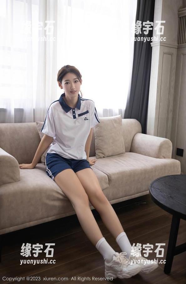 Xiuren秀人网 - 江露露比基尼写真：原来比基尼不仅是一种泳衣，它还是一种生活态度！-缘宇石