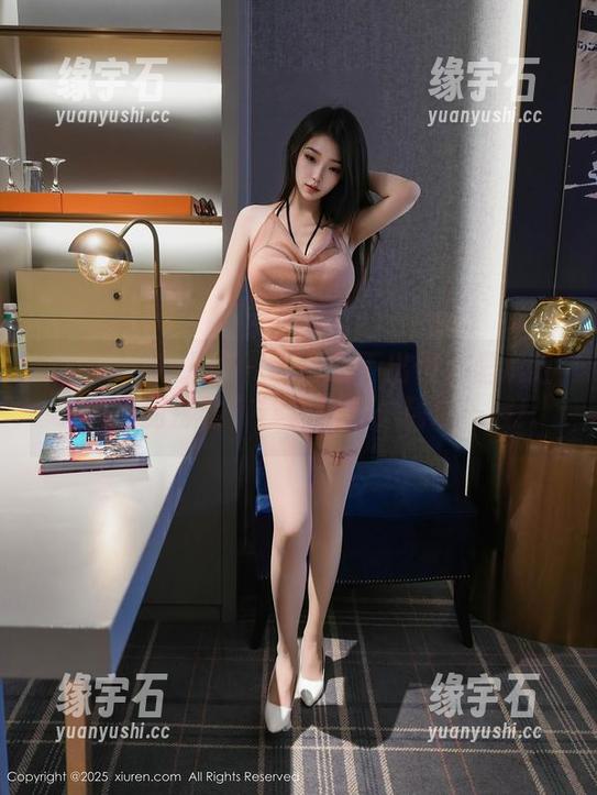 Xiuren秀人网 - 嘴巴说不出但心里疯狂赞的“甜白酱”丝袜图片，精选一波！-缘宇石