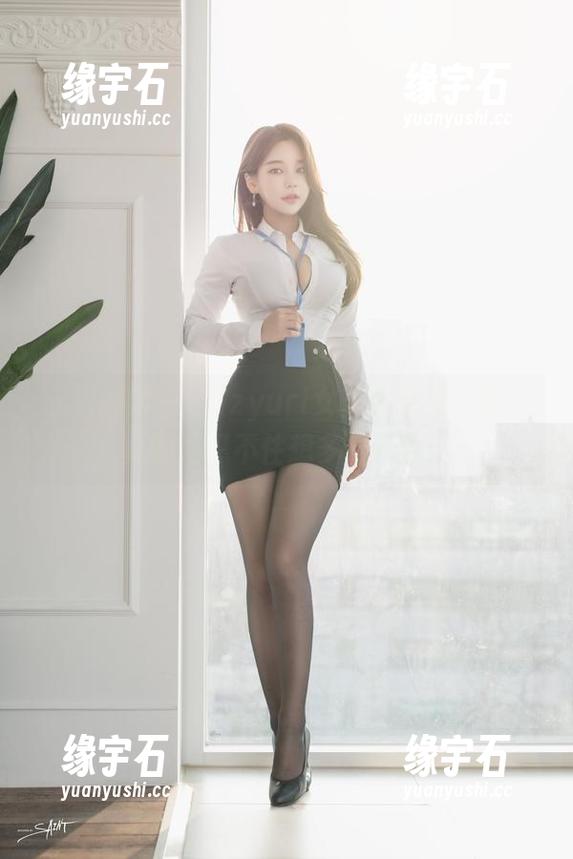 最近刷到一堆Zzyuri女孩的最新资源，真的是忍不住想多看几眼！-缘宇石