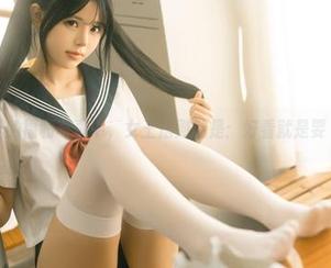 在rua阮阮的福利写真中，女王法则就是：好看就是要‘任性’！