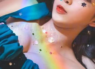 把w黑米粥wOL的免费图集放在桌面，不仅好看，还能吸引同事围观！