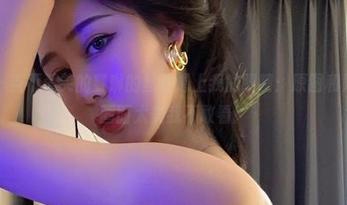 微密圈 - 当不爱笑的赛琳的丝袜遇上我的眼睛：原图和照片，这画面太美我不敢看！