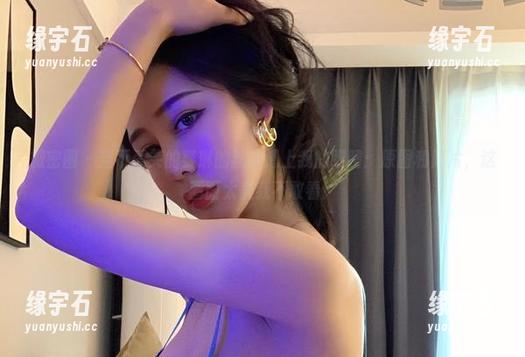 微密圈 - 当不爱笑的赛琳的丝袜遇上我的眼睛：原图和照片，这画面太美我不敢看！-缘宇石