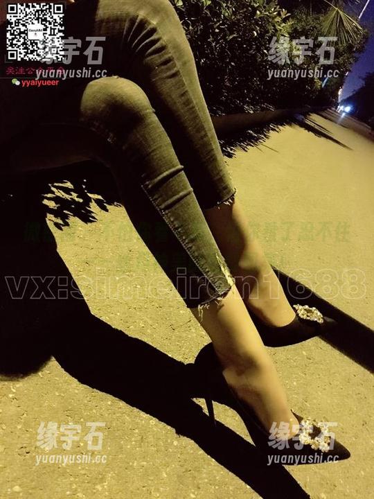 微密圈 - 不怕你看不到，怕你看了忍不住——丝月神美腿定制图集！-缘宇石
