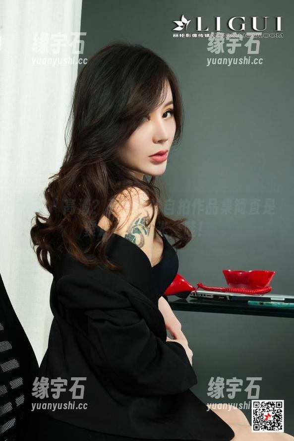 丽柜 - 高清？王炜炜的自拍作品集简直是聚焦所有目光，哇！-缘宇石