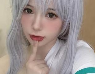 加入倦倦喵的眼镜派对，下载这组写真，快乐从此开始！