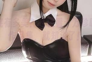 泳装到底有多美？来看看十万珍吱伏特的作品集，就知道了！