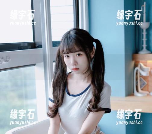 在学姐的原图里，有那么一丝可可小白兔的俏皮！-缘宇石