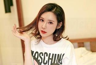 嗲囡囡 - 在教室里，陈雅漫VICKY私拍合集让你想起那些年没谈过的恋爱！