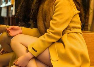 头条女神 - 精选图包：周思超的瑜伽姿势，真是把放松和考验完美结合！