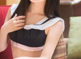 头条女神 - 最近梁芮溪的肉丝，原图忍不住想多看几眼，真的好会撩！