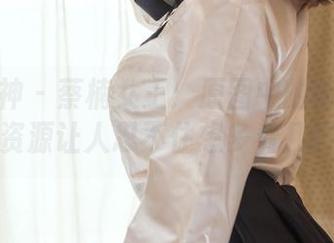 头条女神 - 蔡楠女王：原图中的高冷魅力，资源让人忍不住想多看几眼！