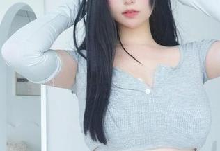 女主K的写真旅拍，竟然让我觉得想成为她的主角！