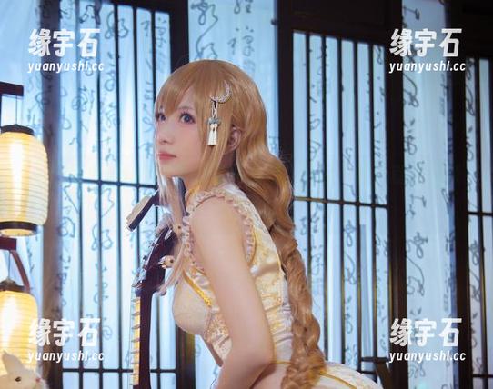 一份妖少you1的圣诞写真图包，轻轻一瞥心就被俘获了。-缘宇石