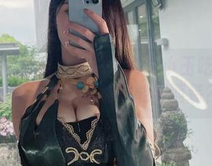 微密圈 - 办公室穿搭大赏：小玉吃果冻的图集精选，谁说只能穿西装？