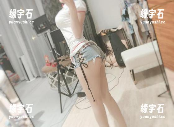 微密圈 - 这组美图更新有点过分了，小玉吃果冻的日式和服下一步她会不会变成动漫角色。-缘宇石