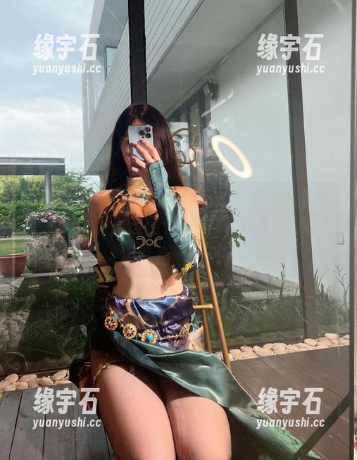微密圈 - 小玉吃果冻写真：白色蕾丝镂空，那种“啊，这是什么仙女降临的感觉”还真是够意思。-缘宇石