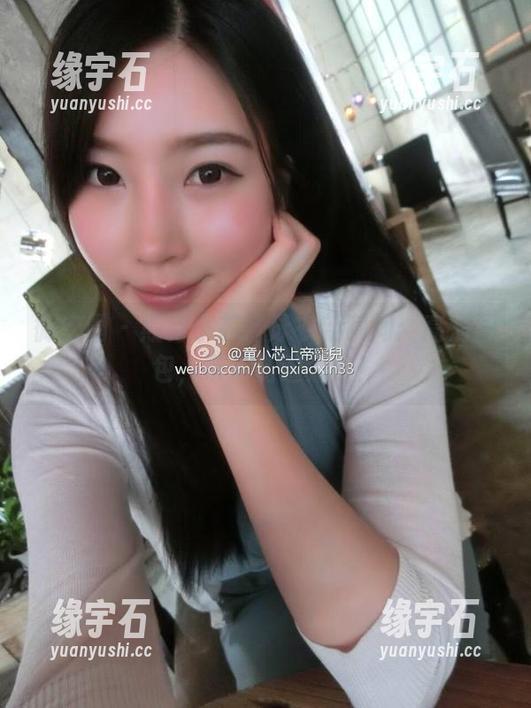 微密圈 - 期待小芯酱泳衣新瞬间：高清图包，带你游遍海边！-缘宇石