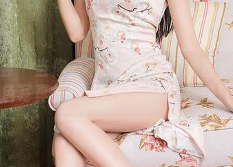 尤蜜荟 - 当你一不小心下载了沈蜜桃的粉色写真集，心情跟着飘了起来！