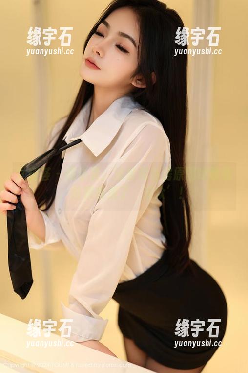 尤蜜荟 - 谭小灵：泳装和私房原图呼唤我，结果我成了‘观众’！-缘宇石