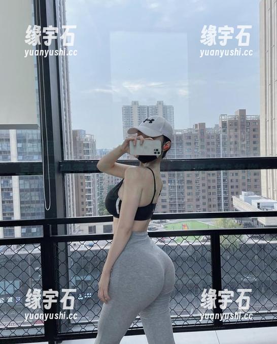 微密圈 - 当左公子666遇上新春，精彩的写真图册简直是视觉炸弹！我现在就想搬到这个场景里。-缘宇石
