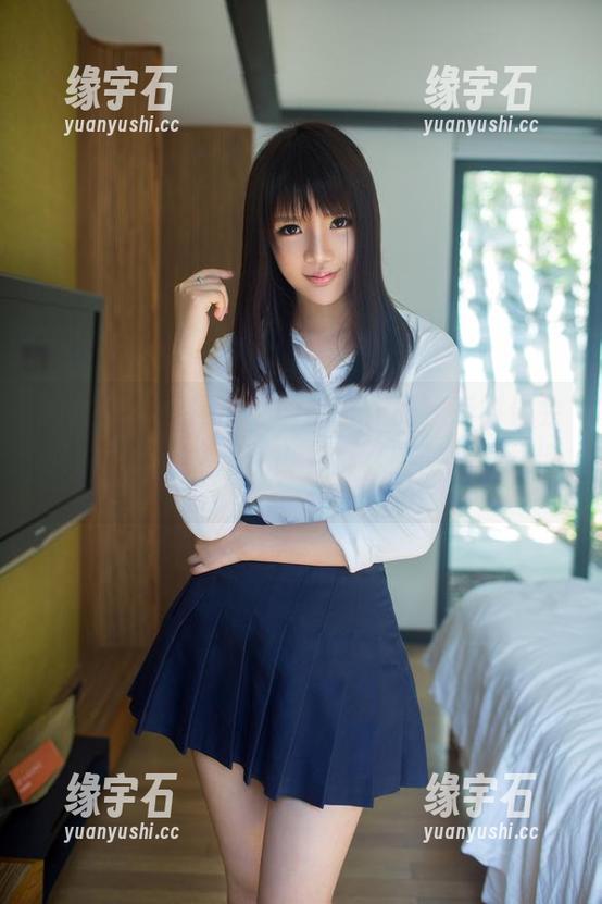 推女郎 - 看冯雨芝的黑白作品，有时候会想，黑与白之间，真有那么些微妙的纠缠。-缘宇石