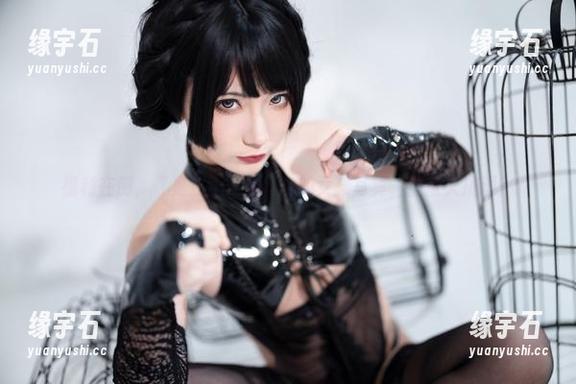 福利在侧，“是三不是世w”的女孩写真，甜蜜又挑逗！-缘宇石