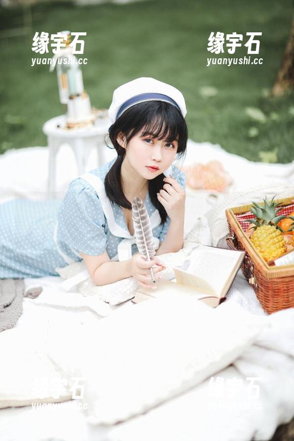 每次翻看是依酱吖的小厨娘图包，感觉自己都在厨房里飞起来了，想太多了吧？-缘宇石