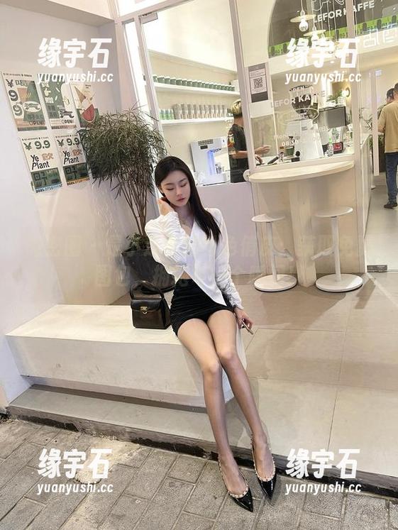 微密圈 - 是小逗逗的粉色俏皮：获取免费图包，拥抱每一个瞬间！-缘宇石