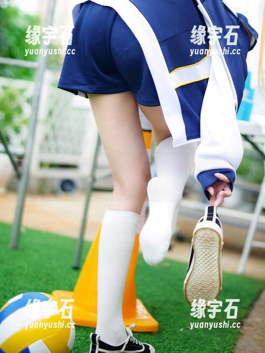 晓美妈写真新作：水手服和奇葩瞬间的无缝衔接-缘宇石