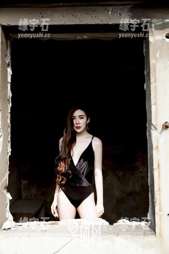 果团网 - 私房小剧场：龚玥菲在万圣节的美图魔法-缘宇石