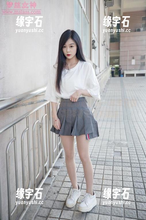 梦丝女神 - 诗琪的帆布鞋：那一抹夏日的清新气息，写真集等你来探讨-缘宇石