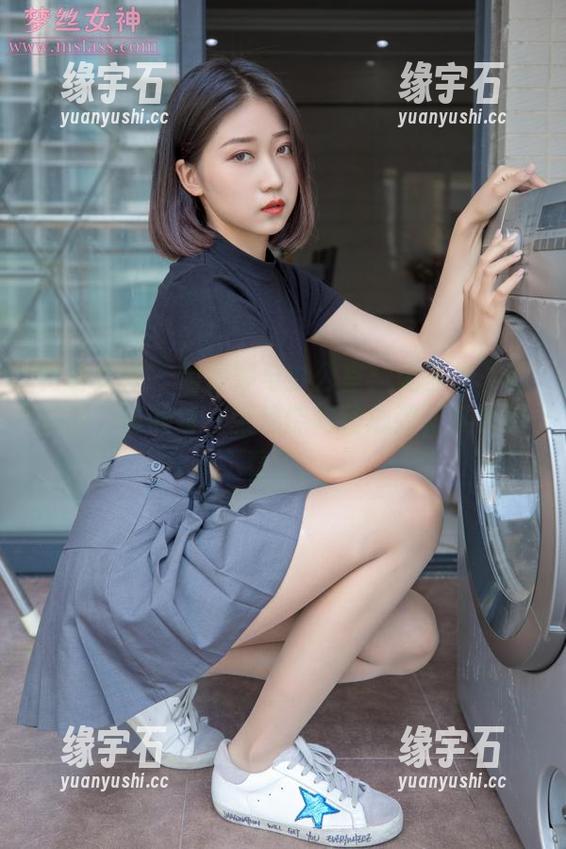梦丝女神 - 魏婷婷与办公室：无圣光下的美图，真的每一张都能勾动心弦，唉太好看了。-缘宇石