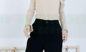 物恋传媒 - 案例猫耳带你进入办公室写真：原图里的小心思