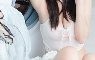 猫九酱的连体衣与在线写真：是性感也是俏皮，难以抵挡的吸引力！
