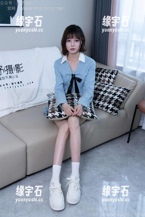 甜予摄影 - “无圣光之下的小粥与白棉袜：一场关于舒适与美的邂逅！”（这感觉，像是久违的朋友重聚）-缘宇石