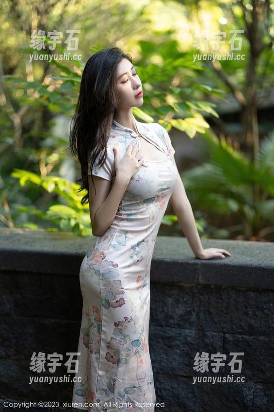秀人网 - 白衬衫的魔力：跟随伊诺的全套图集，仿佛在偷看一场梦-缘宇石