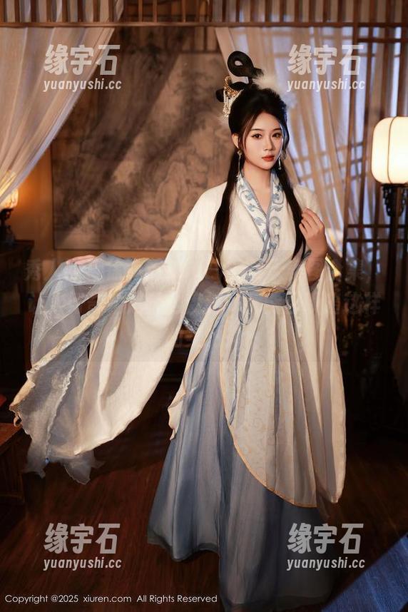 秀人网 - 徐莉芝Booty的夏天美图合集，让人好奇她是什么魔法师，能召唤出这样的美丽！-缘宇石