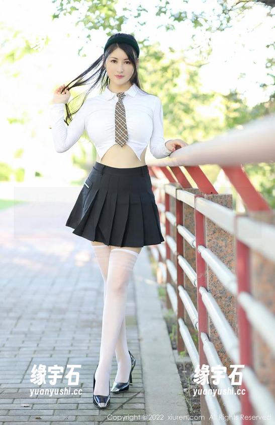 秀人网 - 从抖娘利世的镜头看女孩：这图集你敢下载吗？-缘宇石