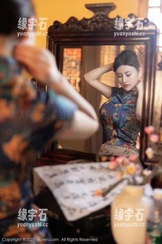 秀人网 - 曼柔的海边时光：在高清图库中与海浪共舞-缘宇石