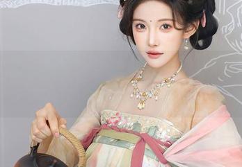 秀人网 - 李七喜写真精选：当天使遇上日常，诙谐与仙气并存！